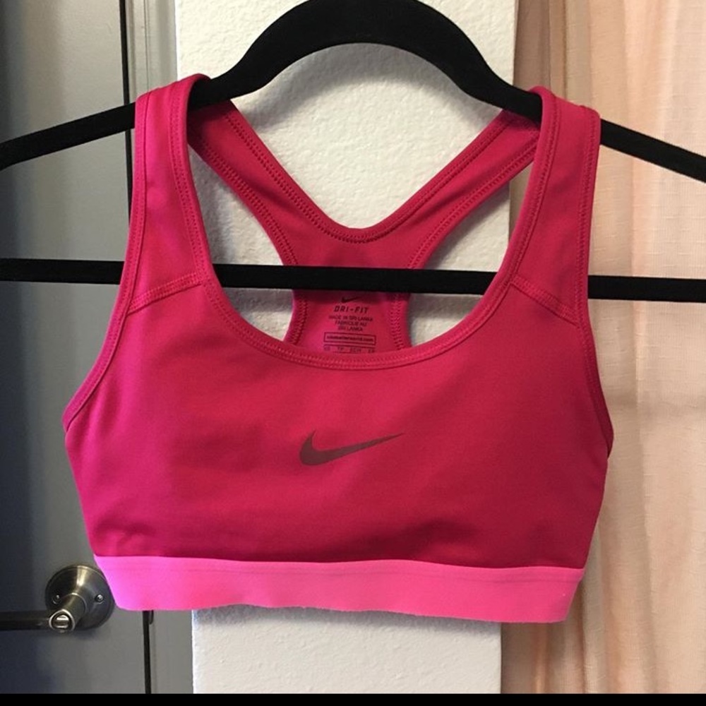Nike pro sports bra